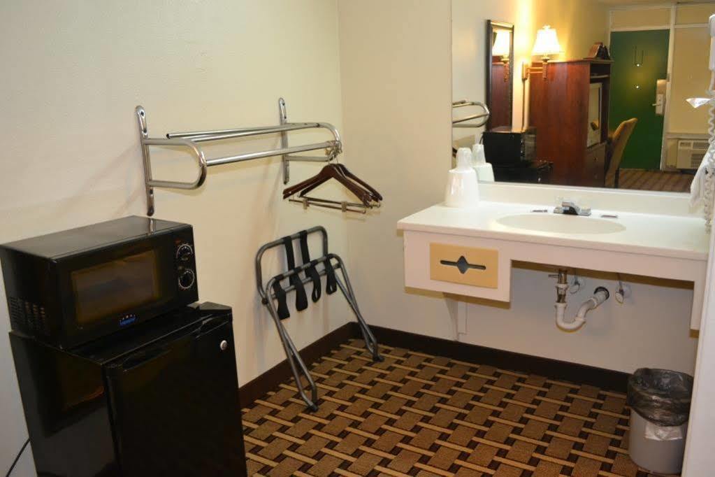 Masters Inn Augusta Washington Rd, I-20 Bagian luar foto