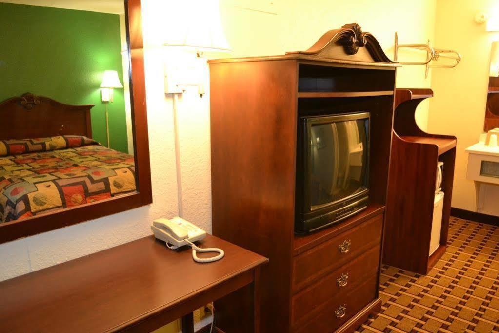 Masters Inn Augusta Washington Rd, I-20 Bagian luar foto